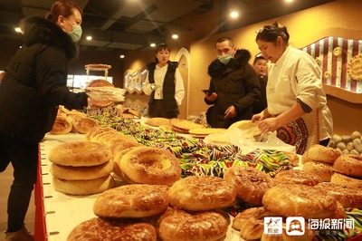 新疆阿勒泰 小馕餅撬動大產(chǎn)業(yè) 特色食品銷售促農(nóng)增收